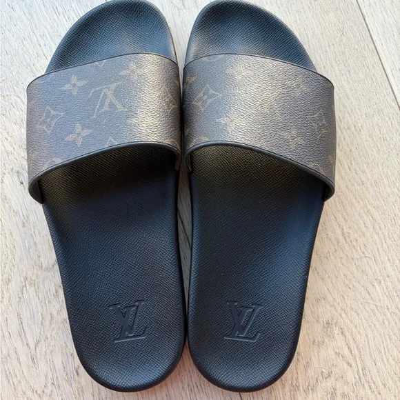 Louis Vuitton Monogram Brown and Black Slides - Picture 7 of 9